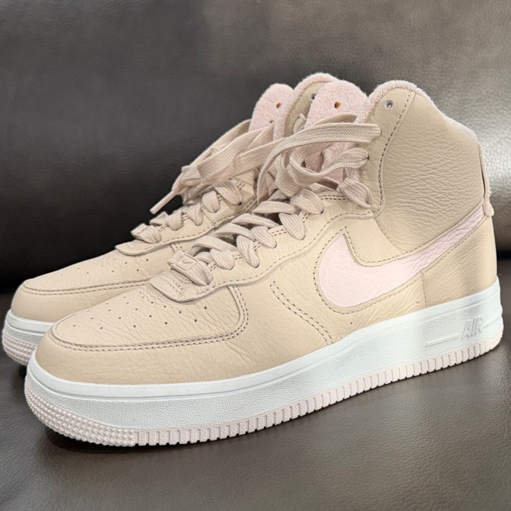 NWOT Nike Women's Light Beige Sneakers